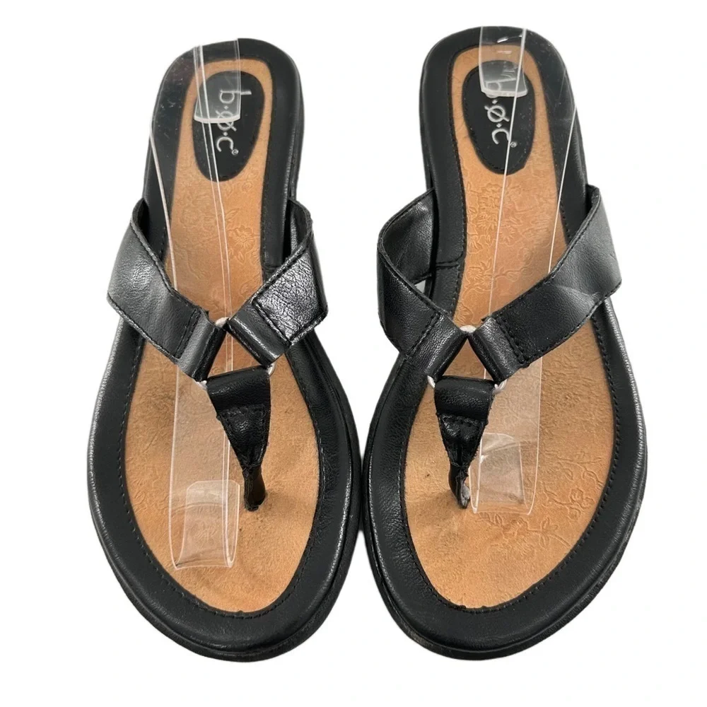 Boc born concepts size 8 black faux leather vegan thong flip flops